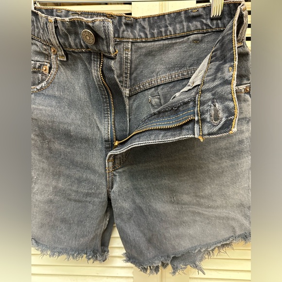 Distressed Levi’s 531 Jean Shorts Size 27 (?) - Picture 7 of 13